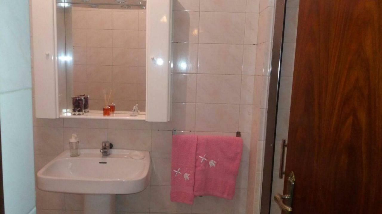Quarto Com 4 Camas Porto Kültér fotó
