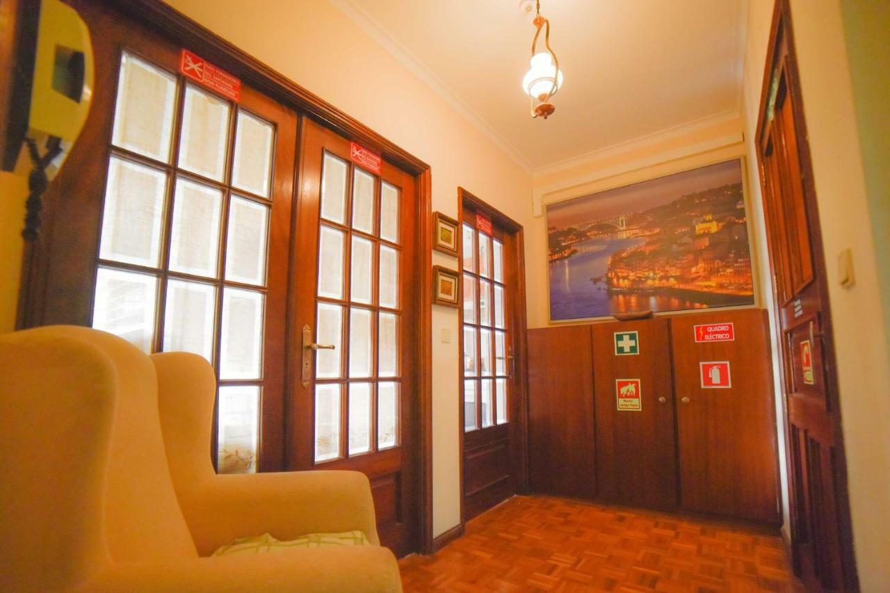 Quarto Com 4 Camas Porto Kültér fotó