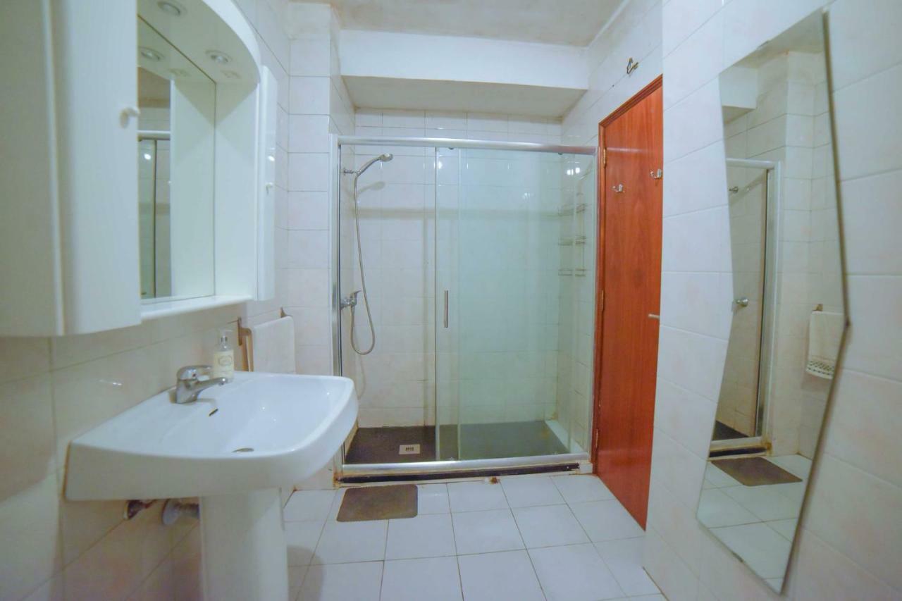 Quarto Com 4 Camas Porto Kültér fotó