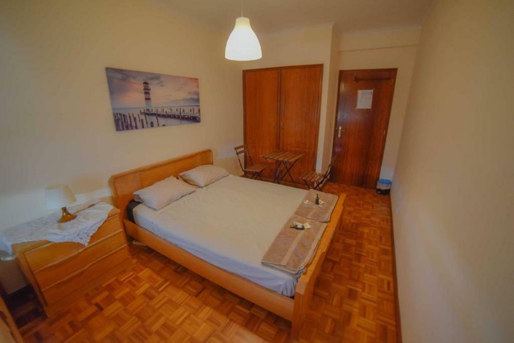 Quarto Com 4 Camas Porto Kültér fotó